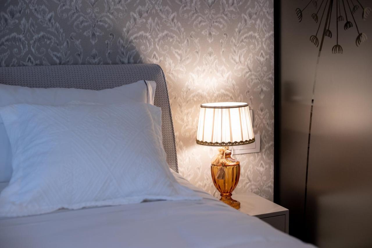 Seven Luxury Suites Tirana Kültér fotó