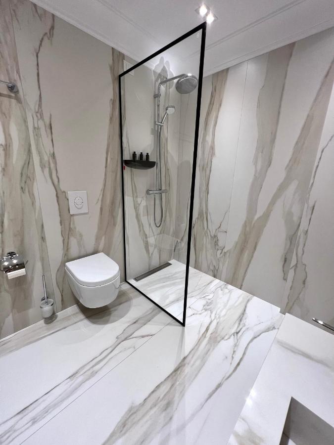Seven Luxury Suites Tirana Kültér fotó